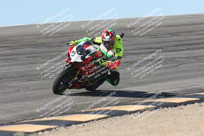 media/Oct-13-2025-Moto Forza (Mon) [[a66d839500]]/3-B Group/Session 2 (Bowl)/